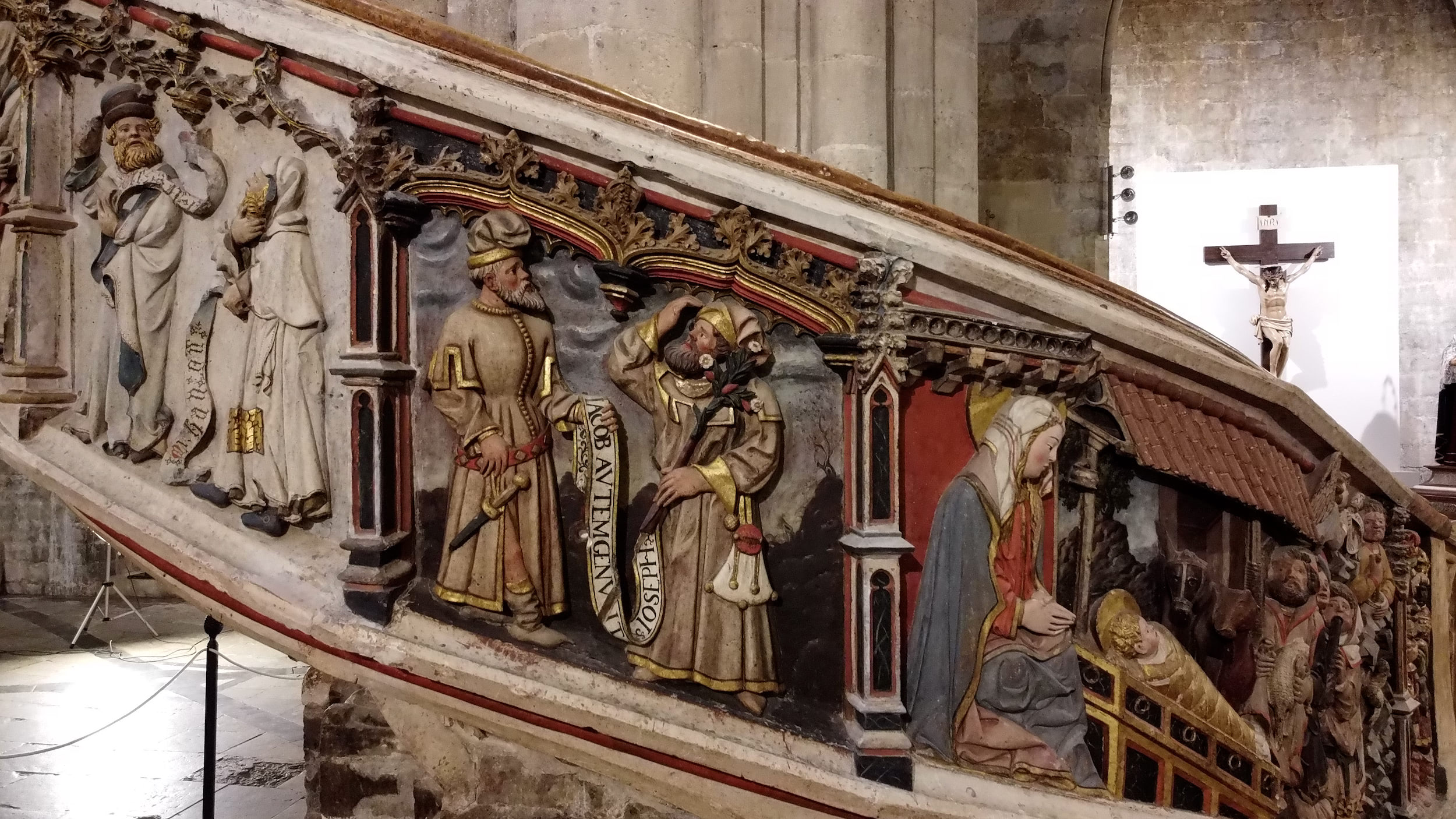 Detalle de la escalera basílica arciprestal de santa maría la mayor · Crédito Basílica de Morella